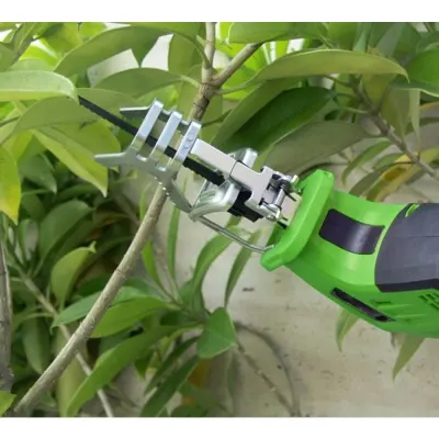 Cordless saw with a 12V 1500mAh battery and 80mm cutting depth for the garden, furniture and interior, lighting ad in Riga 2