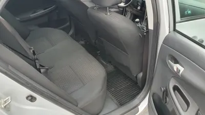 Продаю Toyota Corolla 1,6 л, 97 кВт/132 ЗС, легковые автомобили ad в Риге 9