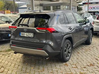 Pārdod Toyota RAV4, vieglie auto sludinājums Rīgā 4