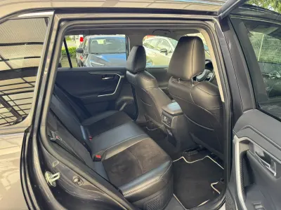 Pārdod Toyota RAV4, vieglie auto sludinājums Rīgā 7
