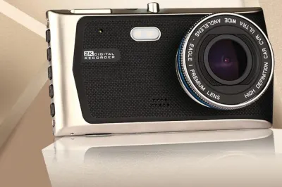Car dashcam with 2 cameras (touchscreen, 4K, motion-activated recording, ..., video and security systems ad in Riga 3