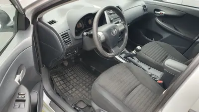 Продаю Toyota Corolla 1,6 л, 97 кВт/132 ЗС, легковые автомобили ad в Риге 6