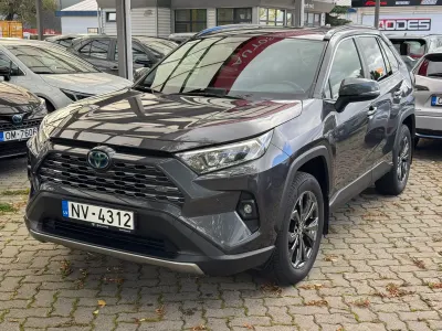 Pārdod Toyota RAV4, vieglie auto sludinājums Rīgā 2