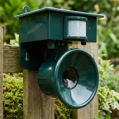 Ultrasonic and solar-powered repeller for cats, dogs, birds, and other animals,  animal feed, products and services ad in Riga 5