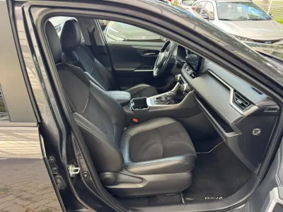 Pārdod Toyota RAV4, vieglie auto sludinājums Rīgā 6