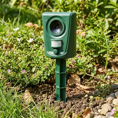 Ultrasonic animal repeller with a PIR motion sensor for the garden, cats, foxes, and..., animal feed, products and services ad in Riga 4