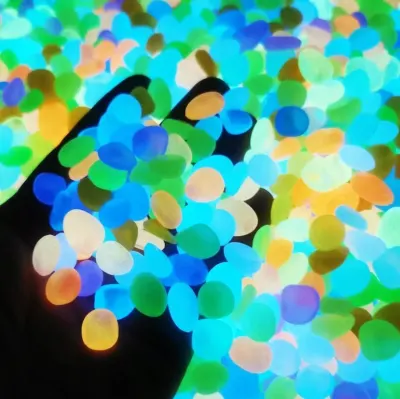 100 glow-in-the-dark stones for aquariums and gardens—charge in the sun,  animal feed, products and services ad in Riga 2