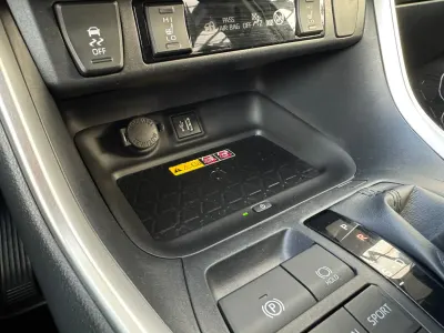 Pārdod Toyota RAV4, vieglie auto sludinājums Rīgā 14